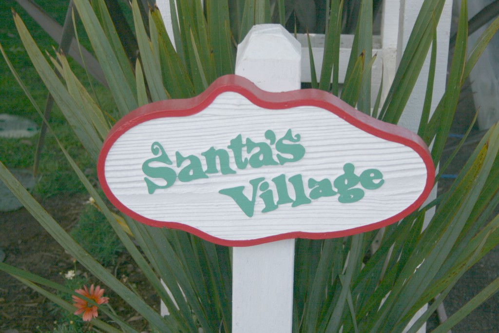 santas-village-sign