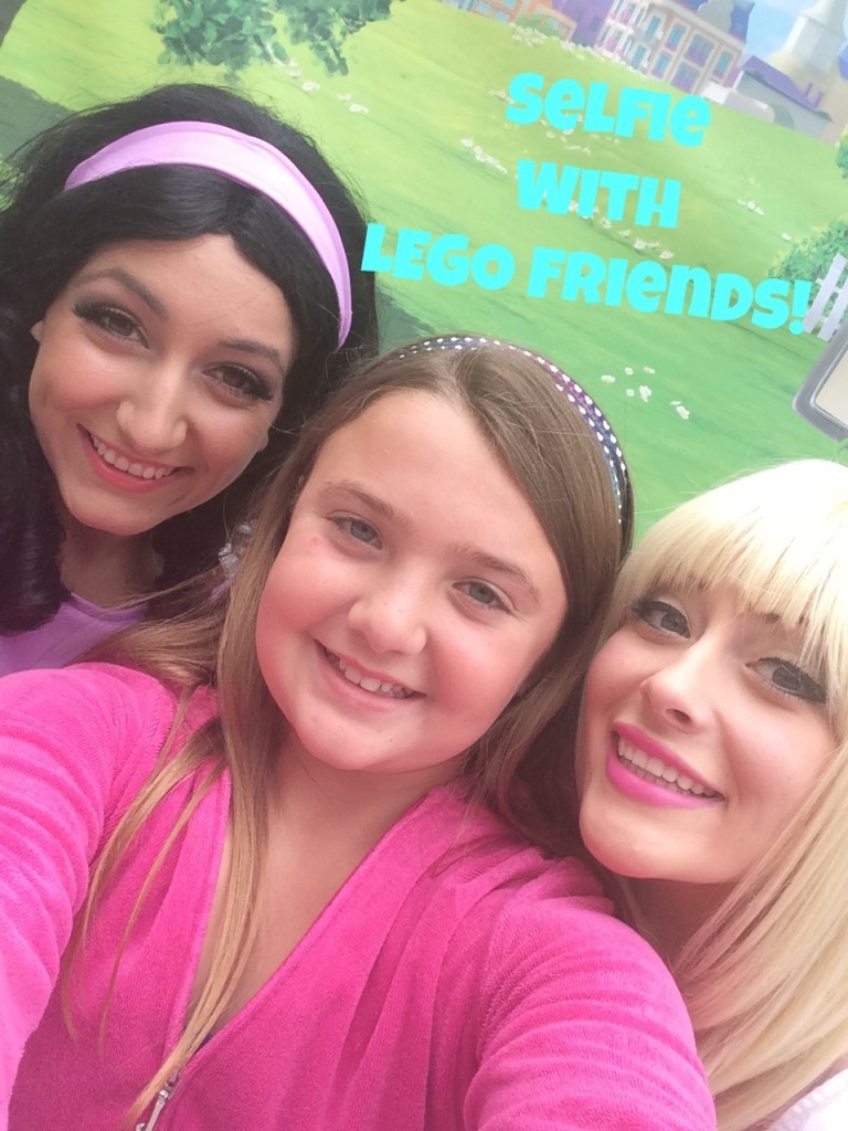 selfie-with-lego-friends-768x1024