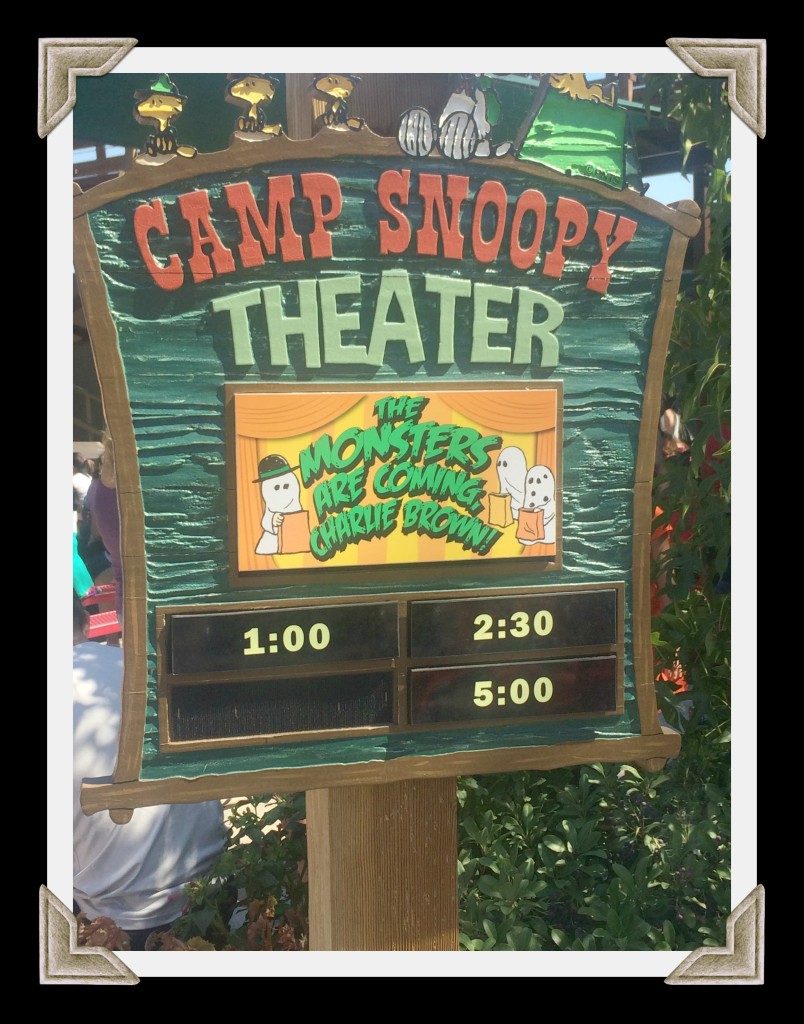 knotts-spooky-farm-camp-snoopy-theater