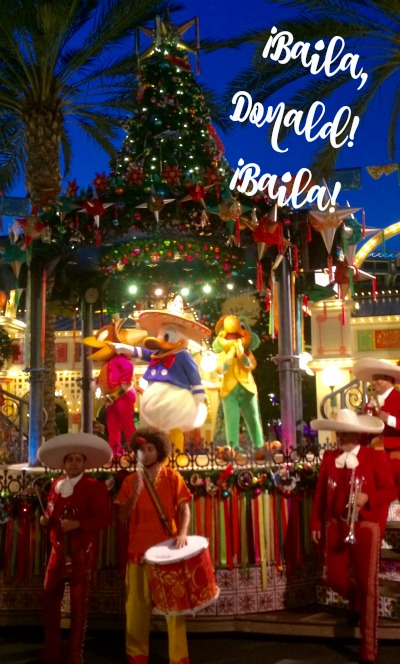 Disney-Holidays-Viva-Navidad-Donald