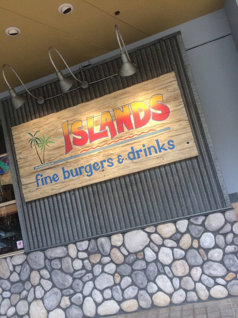 islands-restaurants-nhl-happy-hour-facade