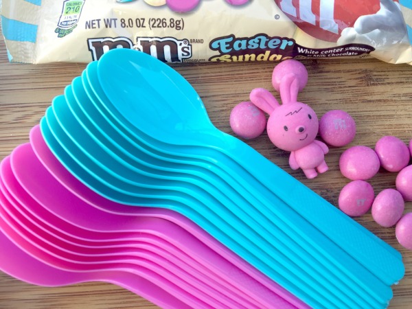cupcake-sundaes-colorful-spoons