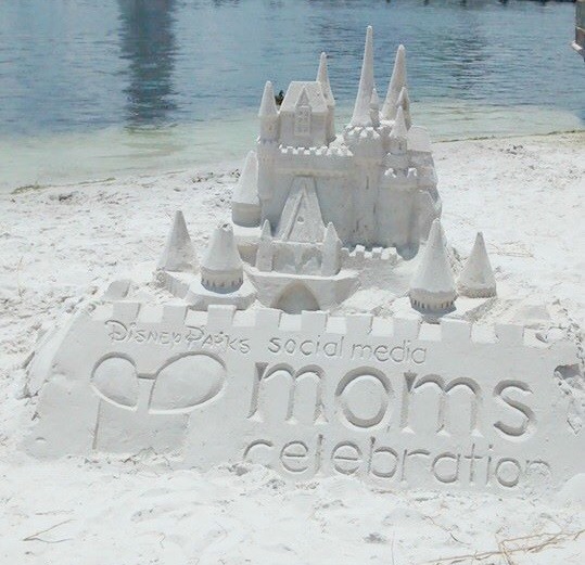 mickeys-beach-bash-sand-sculpture