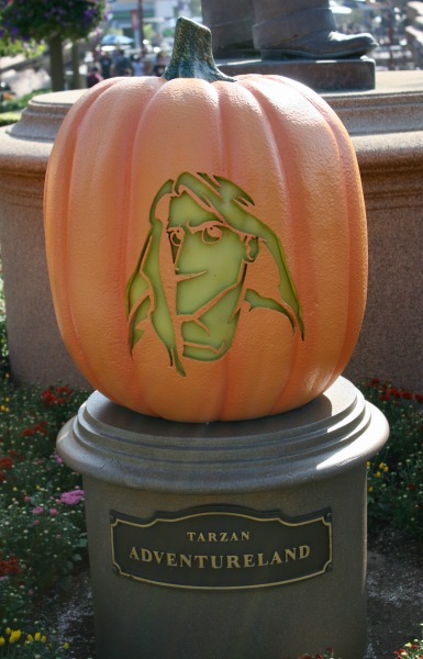 halloween-time-at-disneyland-resort-tarzan-pumpkin