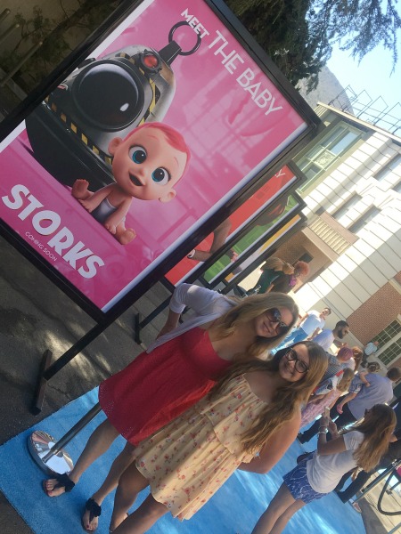 storks-screening-blue-carpet