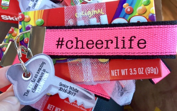 cheer-gifts-with-skittles