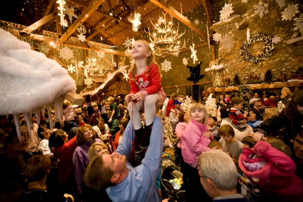 snowland-snow-in-lobby