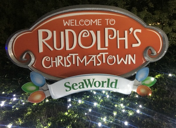 rudolphs-christmastown-entrance