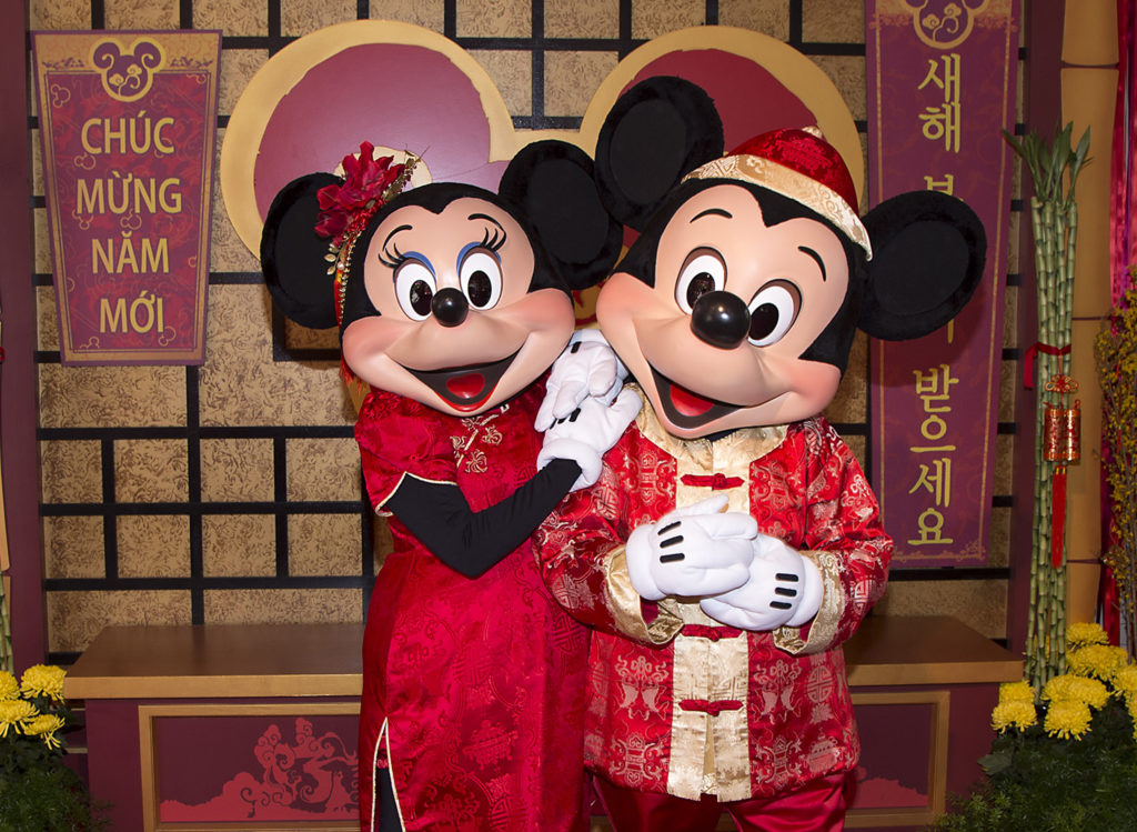 lunar-new-year-mickey-minnie