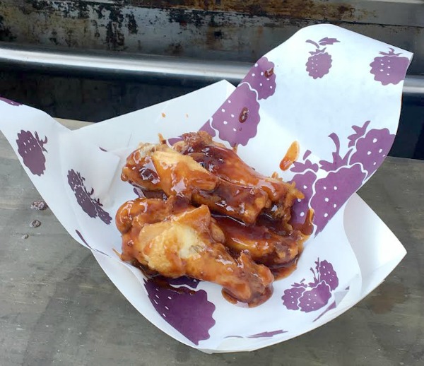 knotts-boysenberry-festival-wings