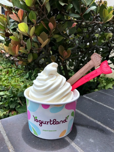 yogurtland-summer-spoons