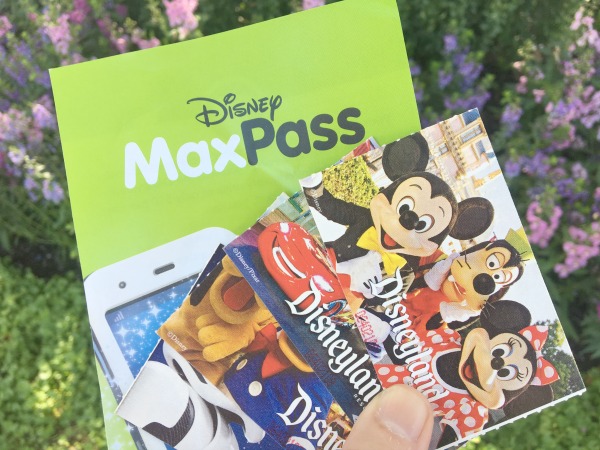 disneyland-resort-celebrate-summer-max-pass