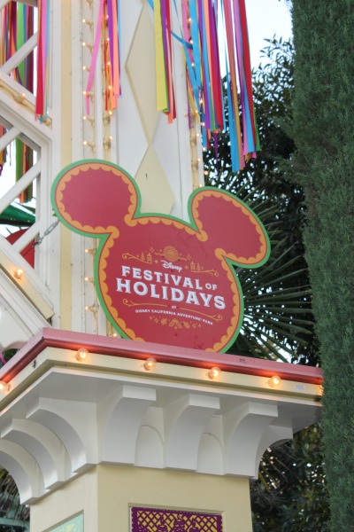 disneyland-holidays-festival-of-holidays-sign-1