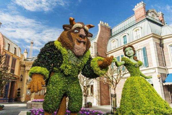 beauty-and-the-beast-topiaries