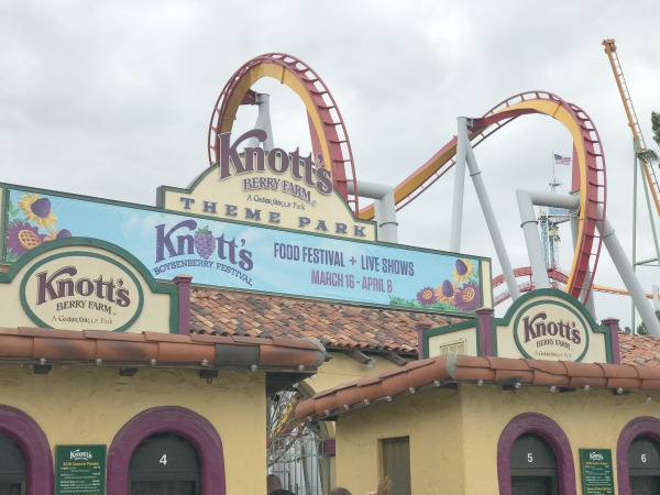 knotts-boysenberry-festival-facade