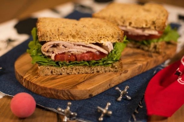 woodys-lunch-box-smoked-turkey-sandwich