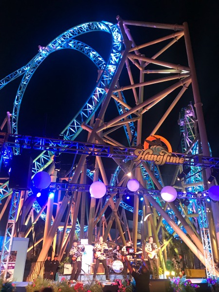 knotts-hangtime-at-night